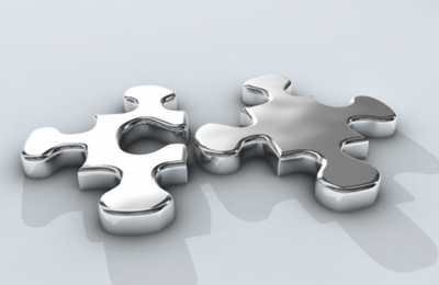 pièces de puzzle métalliques